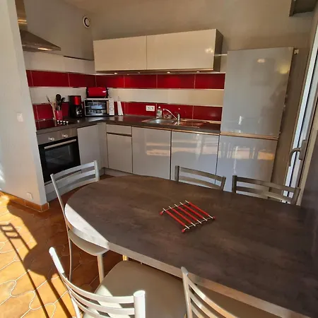 Climatise Avec Parking, Proche Centre - Fr-1-780-60 Daire *