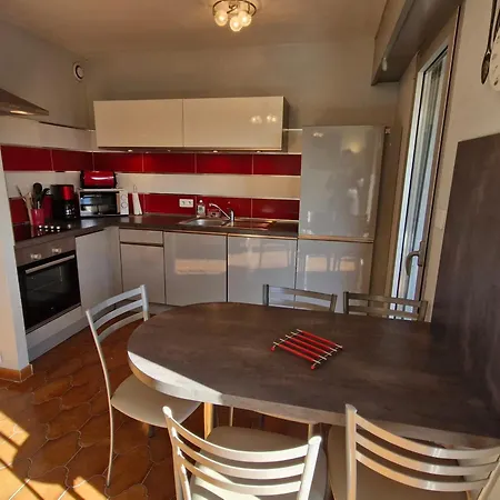 Climatise Avec Parking, Proche Centre - Fr-1-780-60 Daire Sainte-Maxime