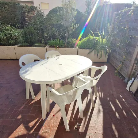 Daire Climatise Avec Parking, Proche Centre - Fr-1-780-60 Sainte-Maxime